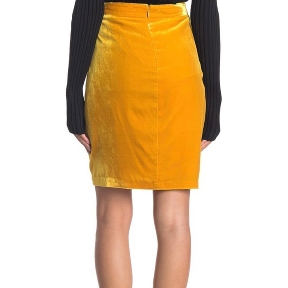 NWT VERONICA BEARD Marigold Silk Velvet Pleated High Waist Wrap Pencil Skirt 4 - Picture 3 of 12